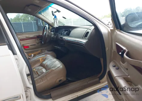 2000 Mercury Grand Marquis Ls z USA, uszkodzony, nr VIN 2MEFM75W5YX692949